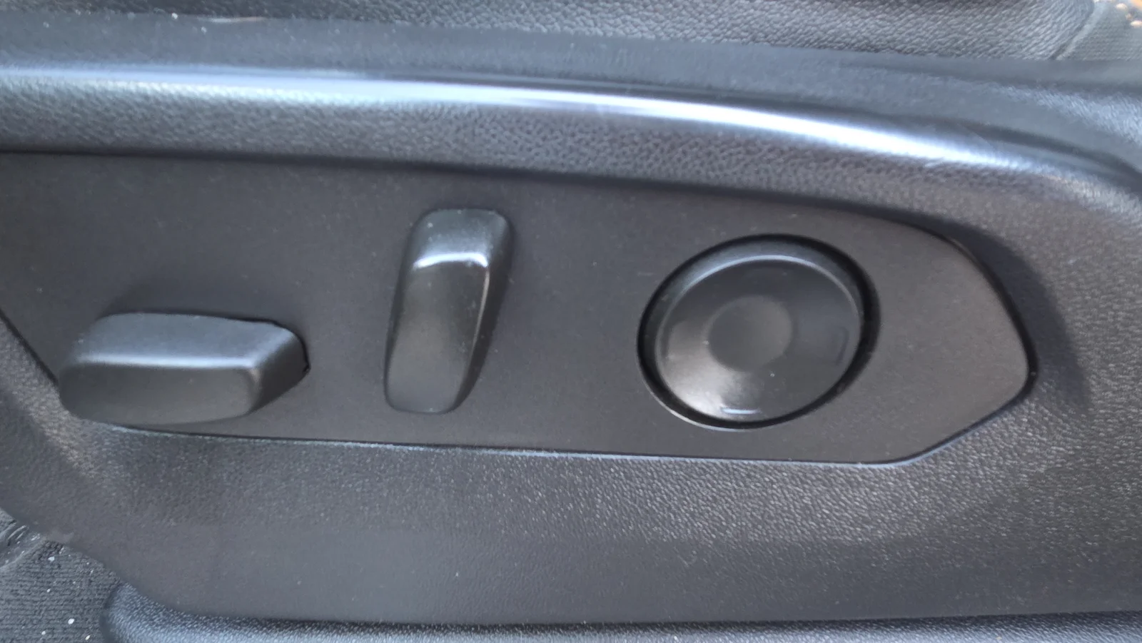 Used 2021 Black GMC AT4 image 34