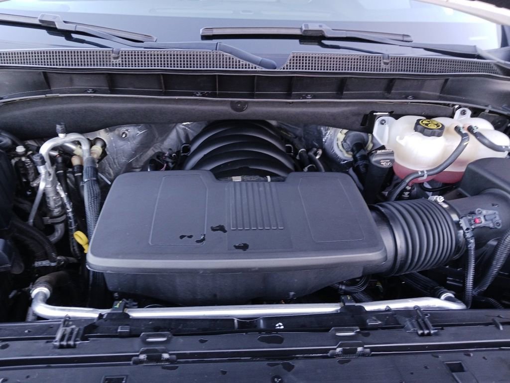 Used 2023 Iridescent Pearl Tricoat Chevrolet High Country image 14