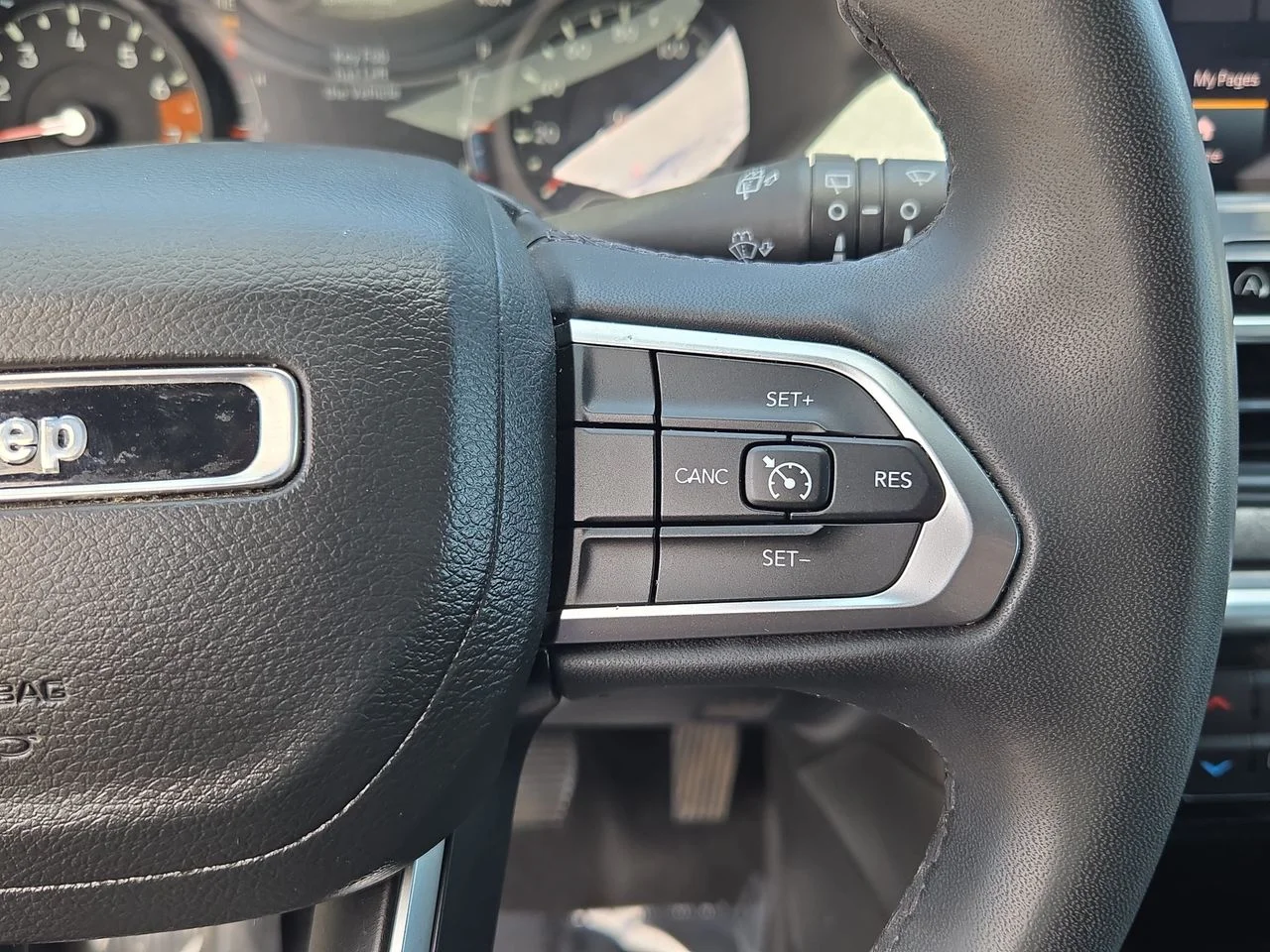 Used 2023 Bright White Clearcoat Jeep Latitude image 16