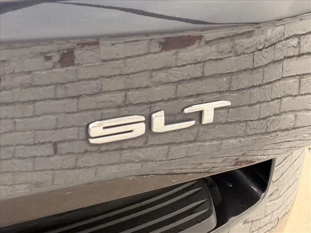 2023 GMC Yukon SLT - Photo 8