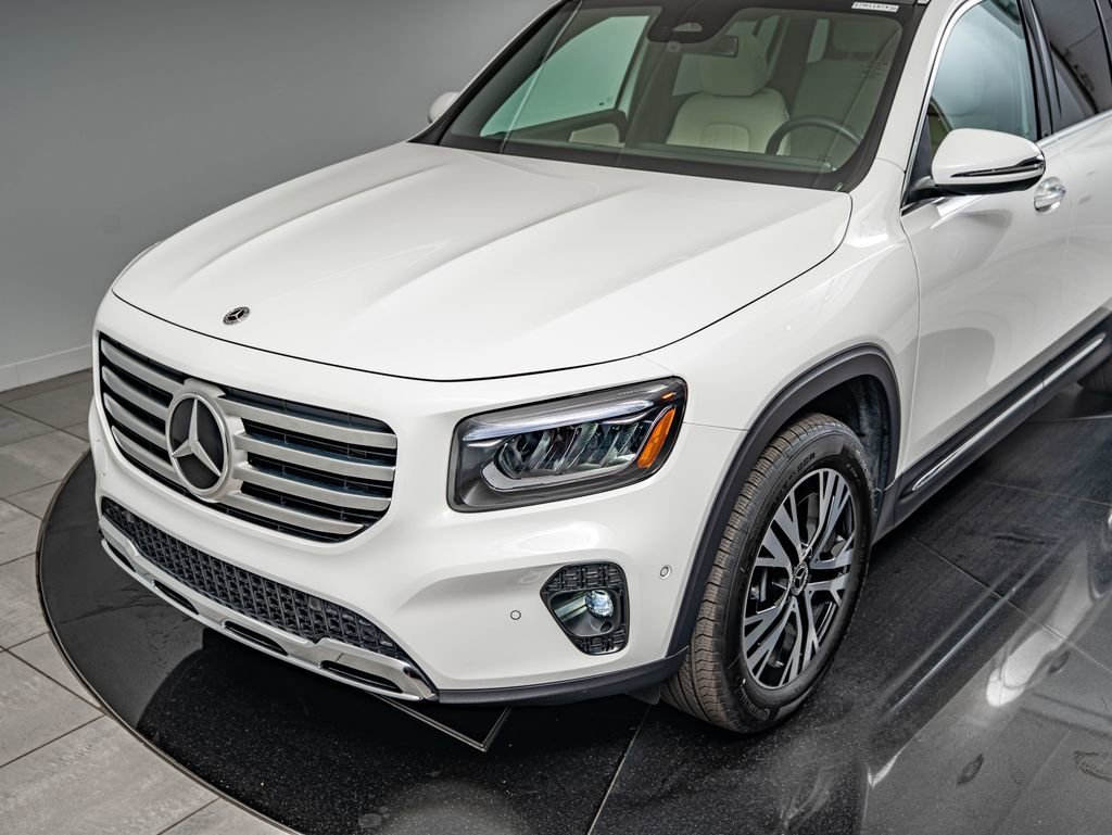Certified Used 2026 Polar White Mercedes-Benz GLB 250 image 14