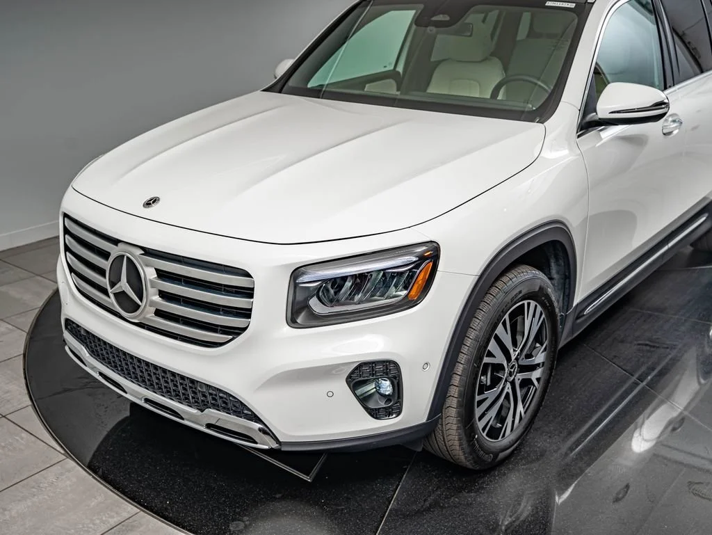 Used 2026 Polar White Mercedes-Benz GLB 250 image 14