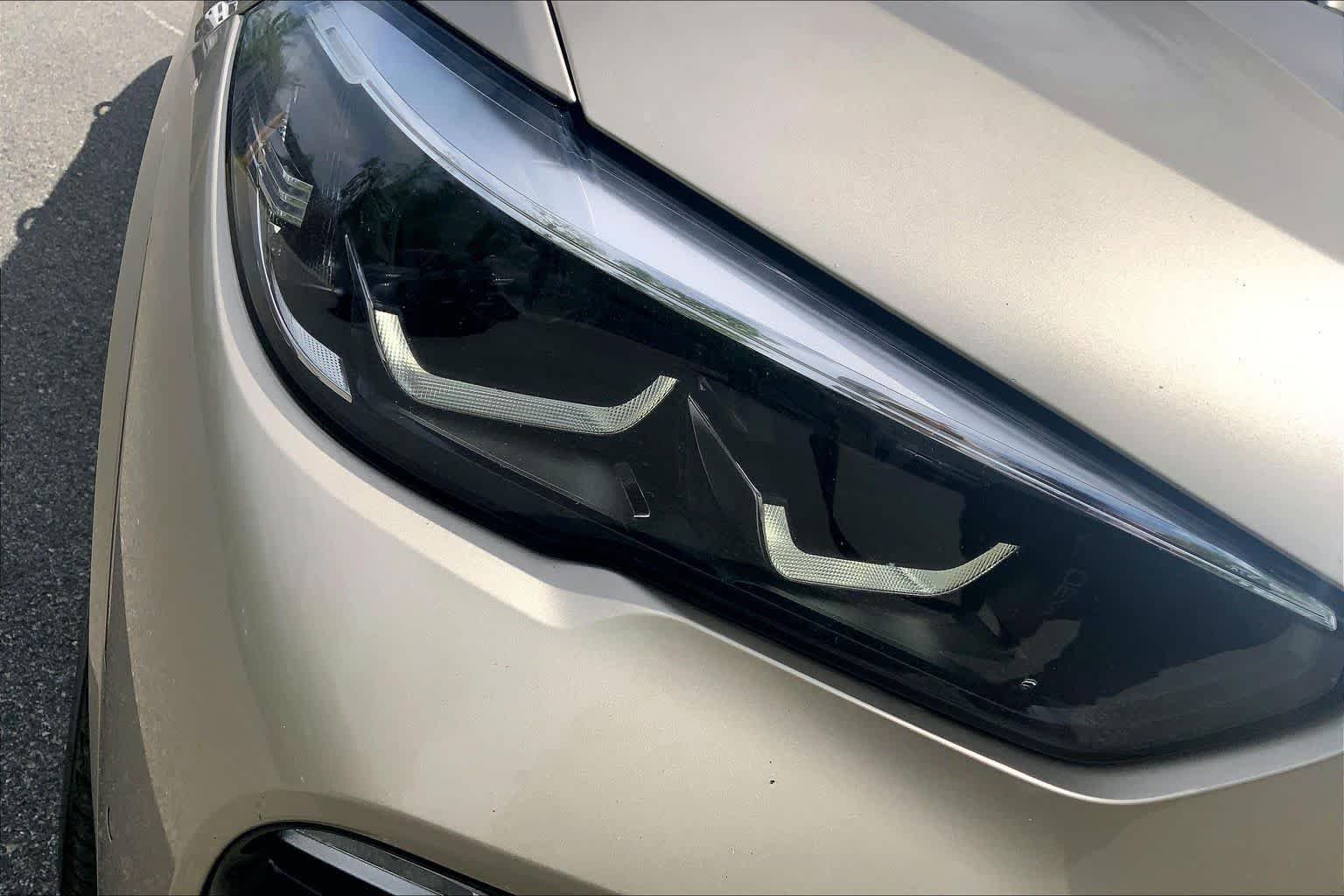 Used 2019 Sunstone Metallic BMW xDrive50i image 27