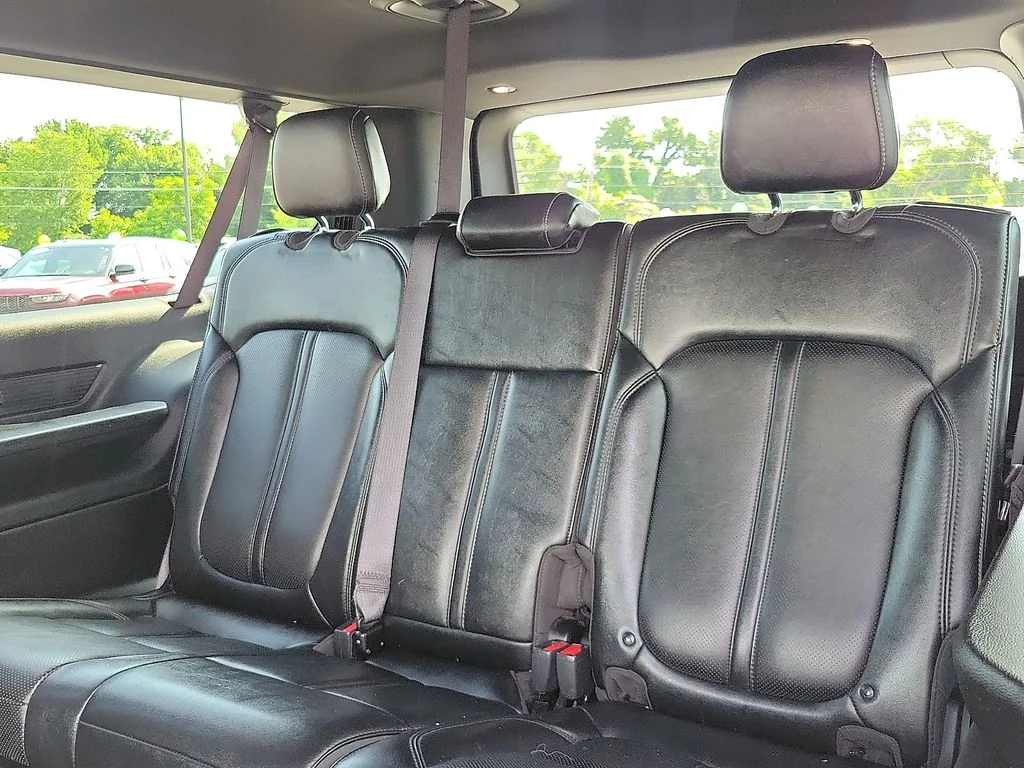 Used 2024 White Jeep Series II image 9