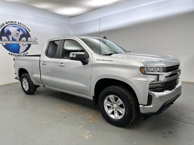 Used 2020 Silver Chevrolet LT image 13