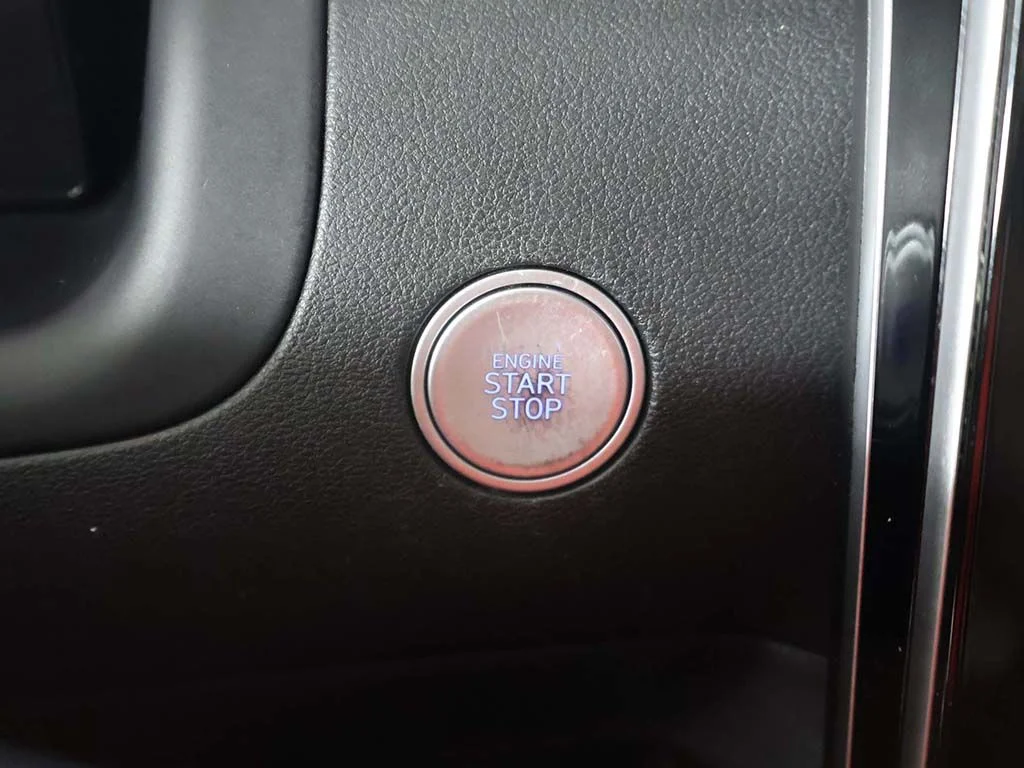 Used 2022 Black Hyundai Limited image 39