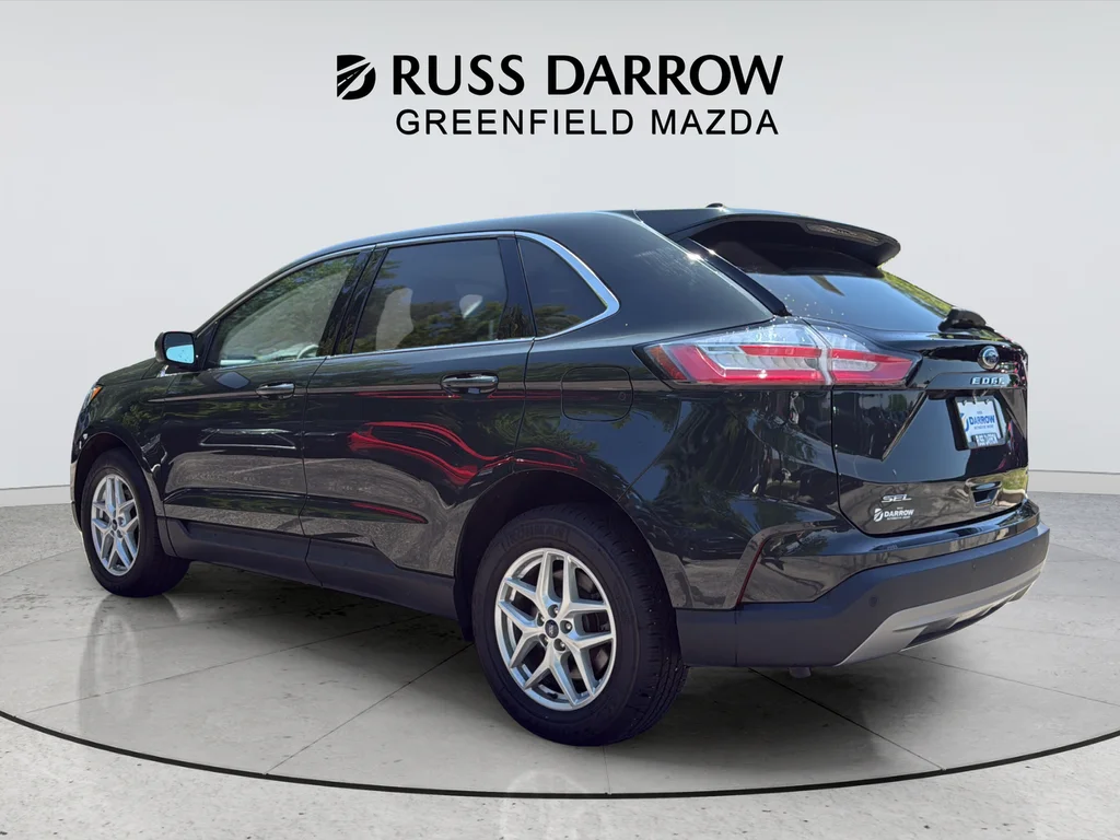 Used 2022 Green Ford SEL image 3