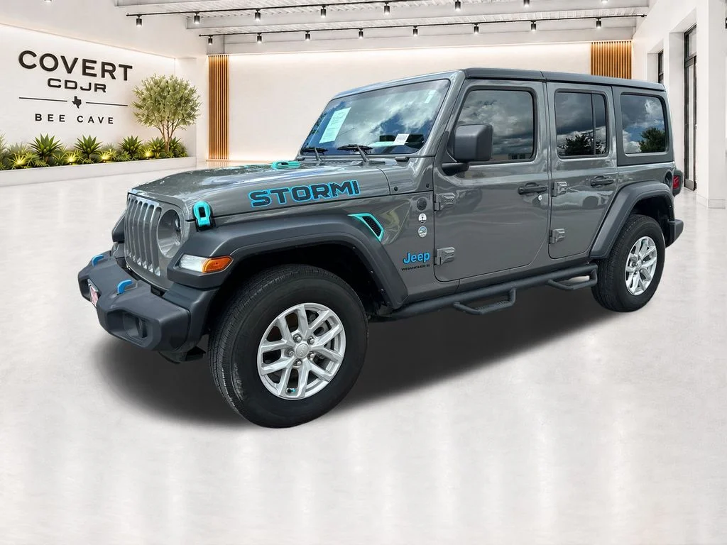 Used 2023 Gray Jeep Sport S image 4