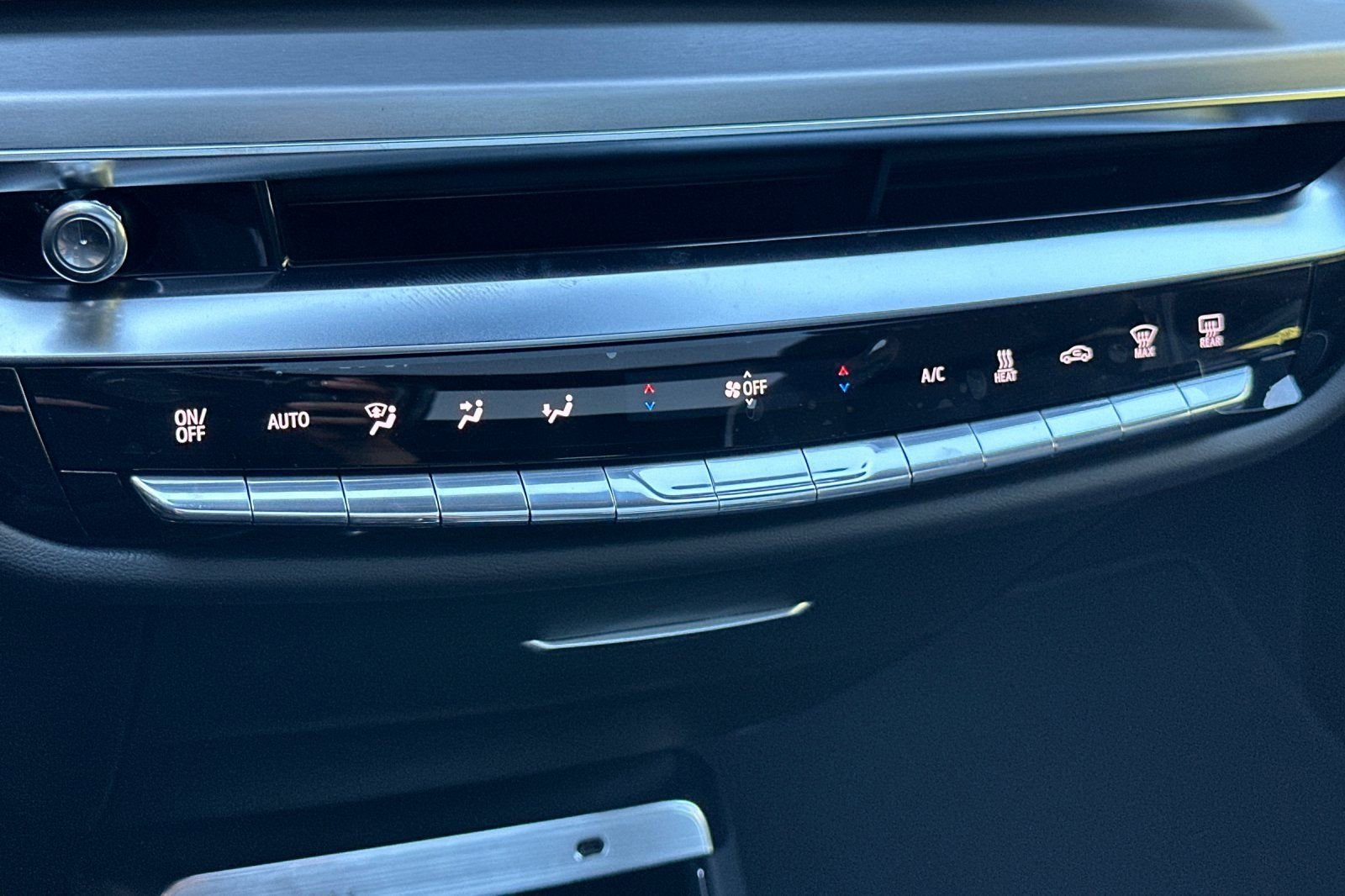 2026 Cadillac LYRIQ V Premium - Photo 20