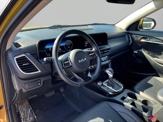 Used 2024 Green Kia SX image 20