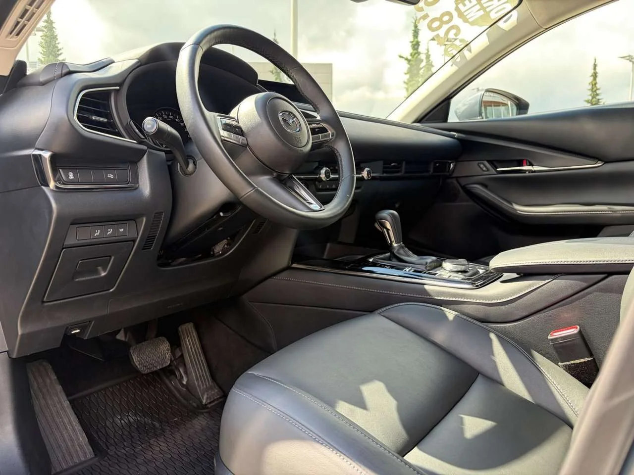 Used 2023  Mazda GS image 18