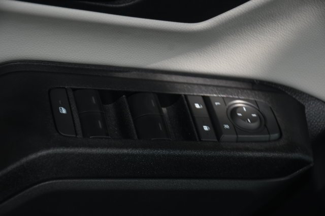 New 2026 Ice Cap Toyota XLE Premium image 6