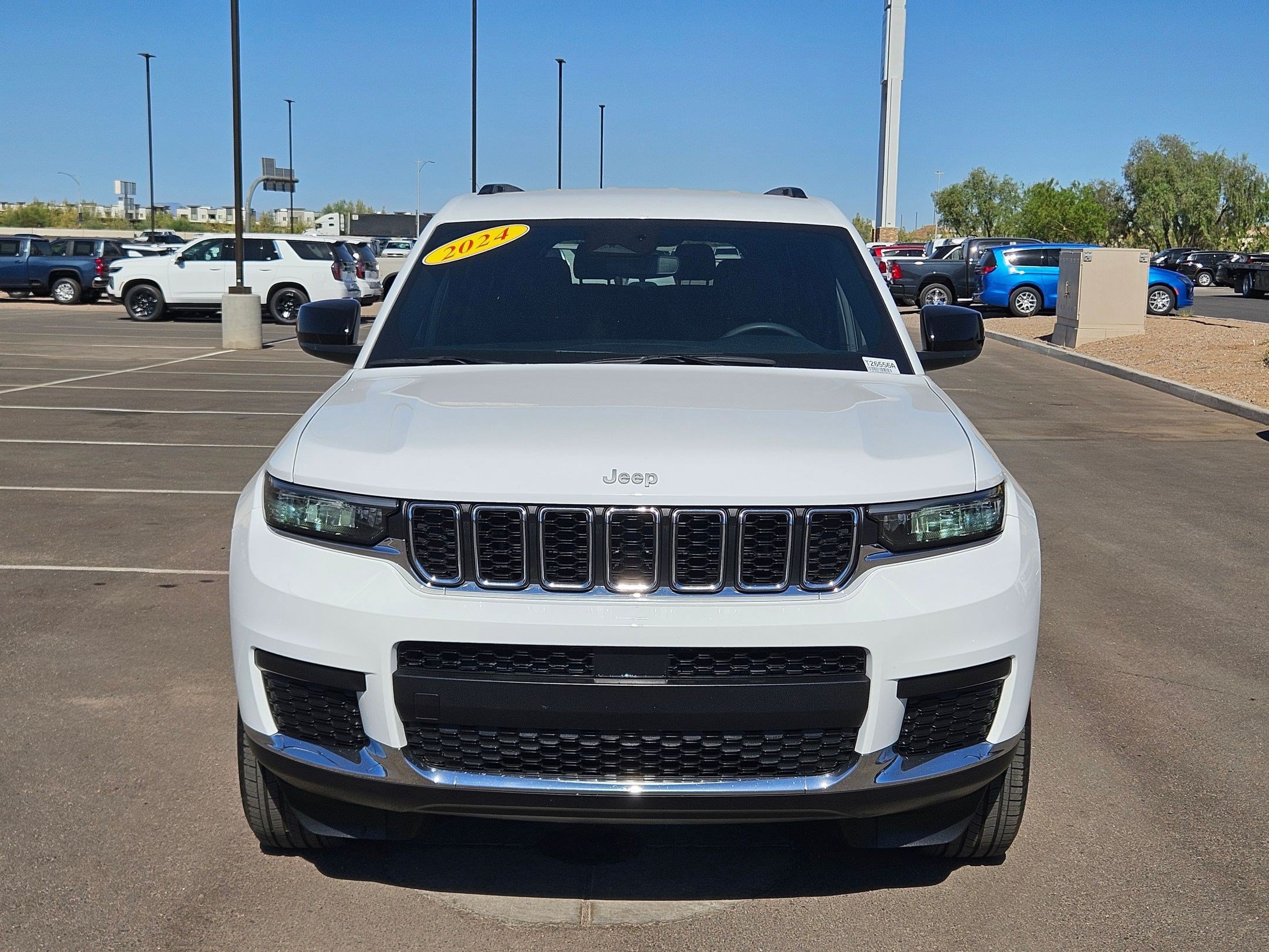 Used 2024 White Jeep Laredo 4x4 image 8
