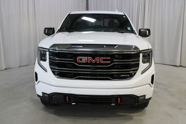 Used 2024 White GMC AT4 image 27