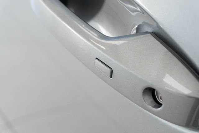 Used 2025 Gray Nissan SR image 25