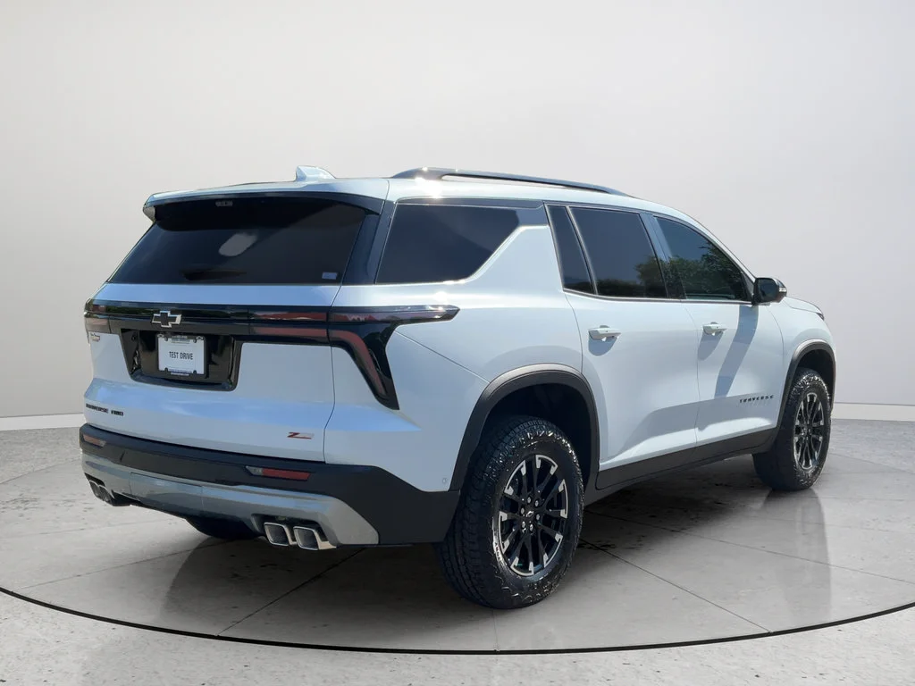 New 2026 Polar White Tricoat Chevrolet Z71 image 5