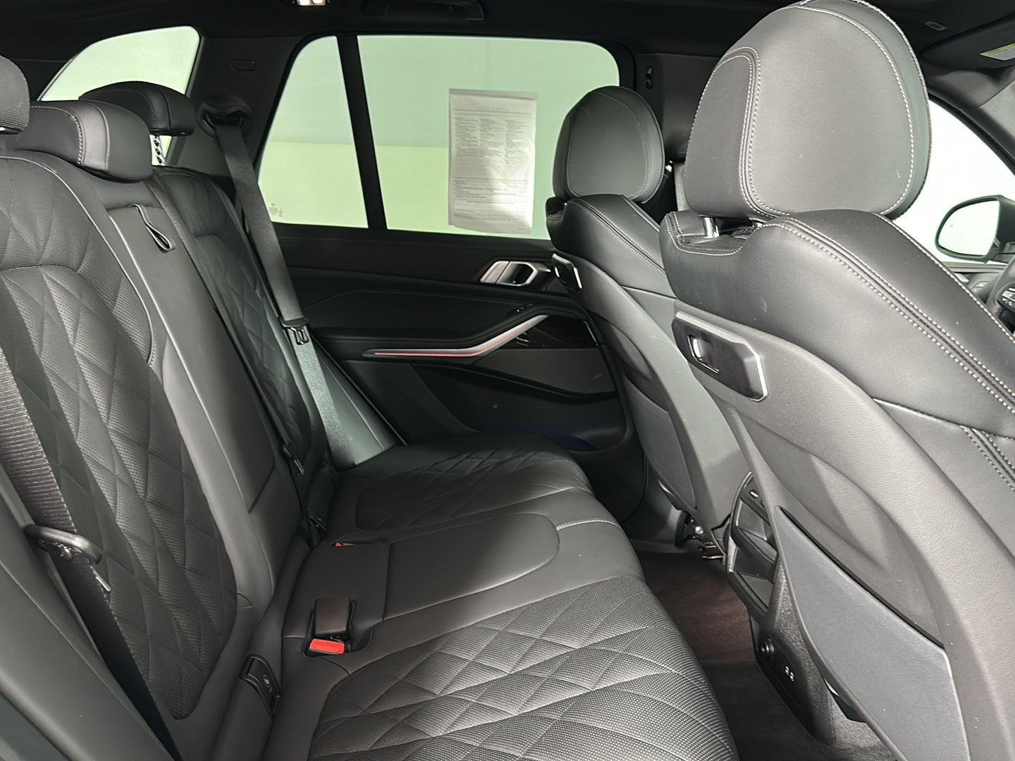 New 2026 Alpine White BMW xDrive50e image 27