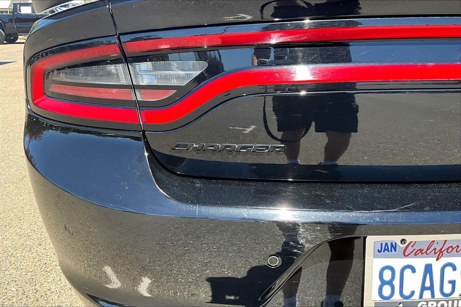 Used 2017 Pitch Black Clearcoat Dodge SE image 30