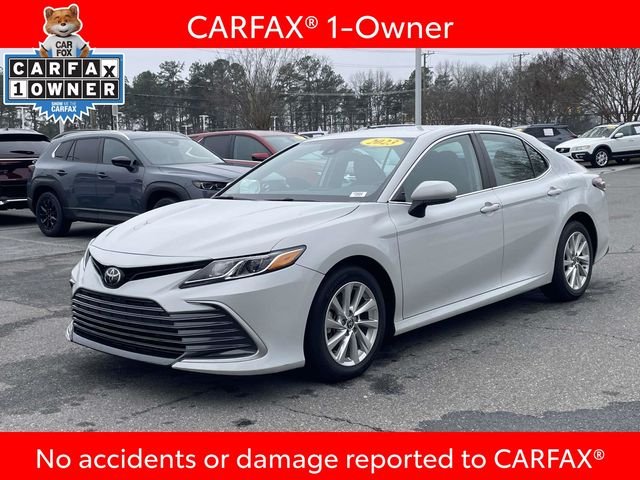 2023 Toyota Camry LE - Photo 3