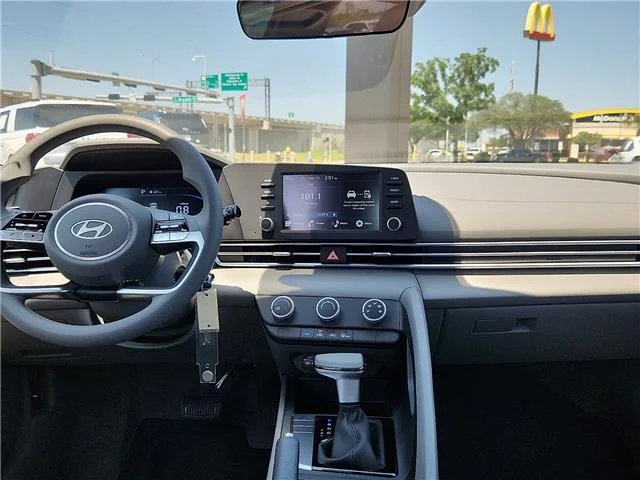 New 2026 Serenity White Pearl Hyundai SE image 10