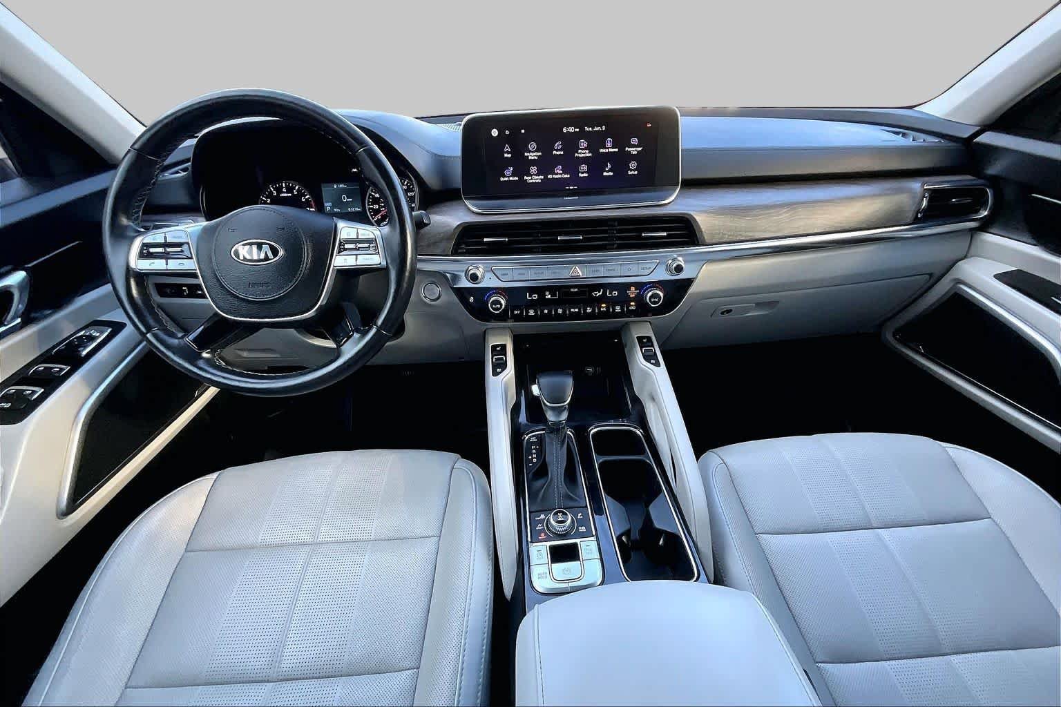 Used 2021 Glacial White Pearl Kia EX image 16