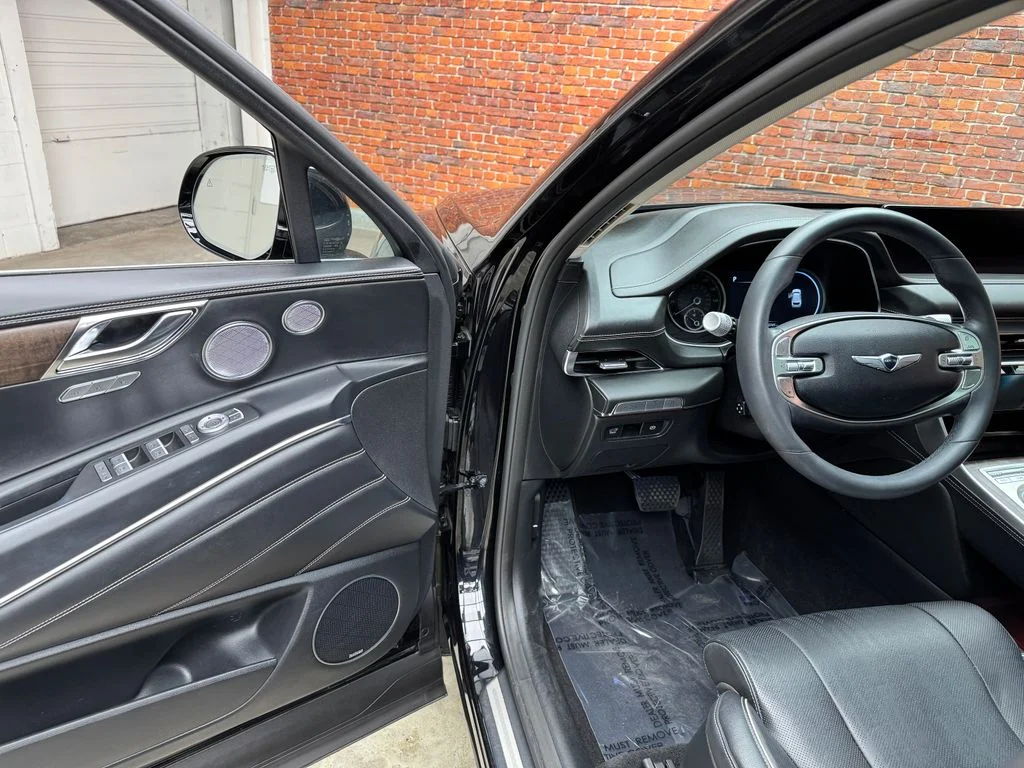Used 2023 Black Genesis 3.5T Advanced + image 9