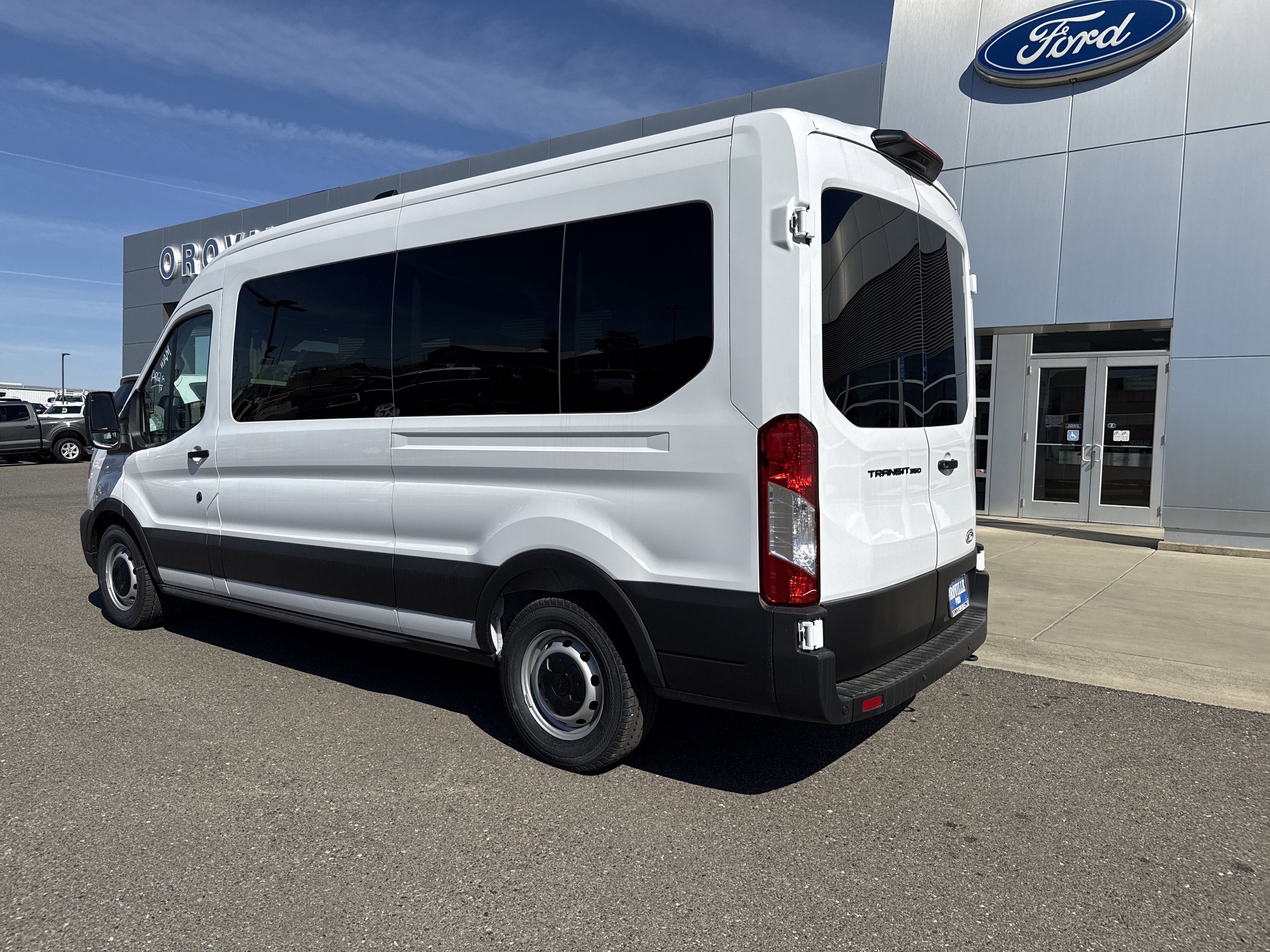 New 2026 Oxford White Ford Passenger Van XL image 3