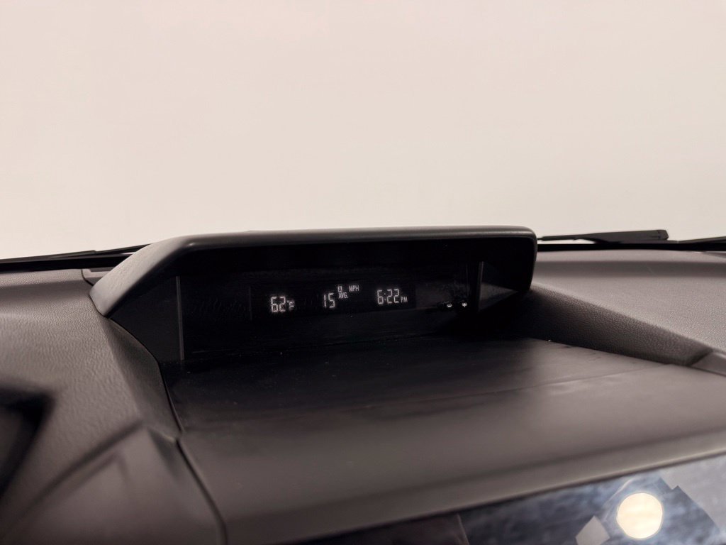 Used 2018 Silver Subaru 2.0i Premium image 28