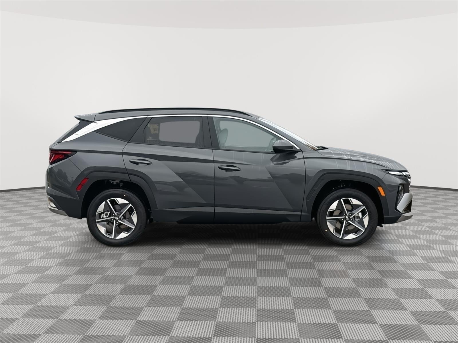 New 2026 Hampton Gray Hyundai SEL AWD image 4