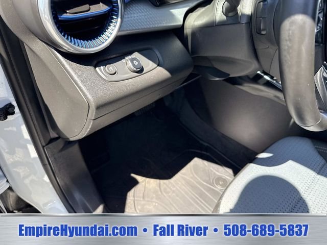 2025 Chevrolet Trax LT - Photo 20