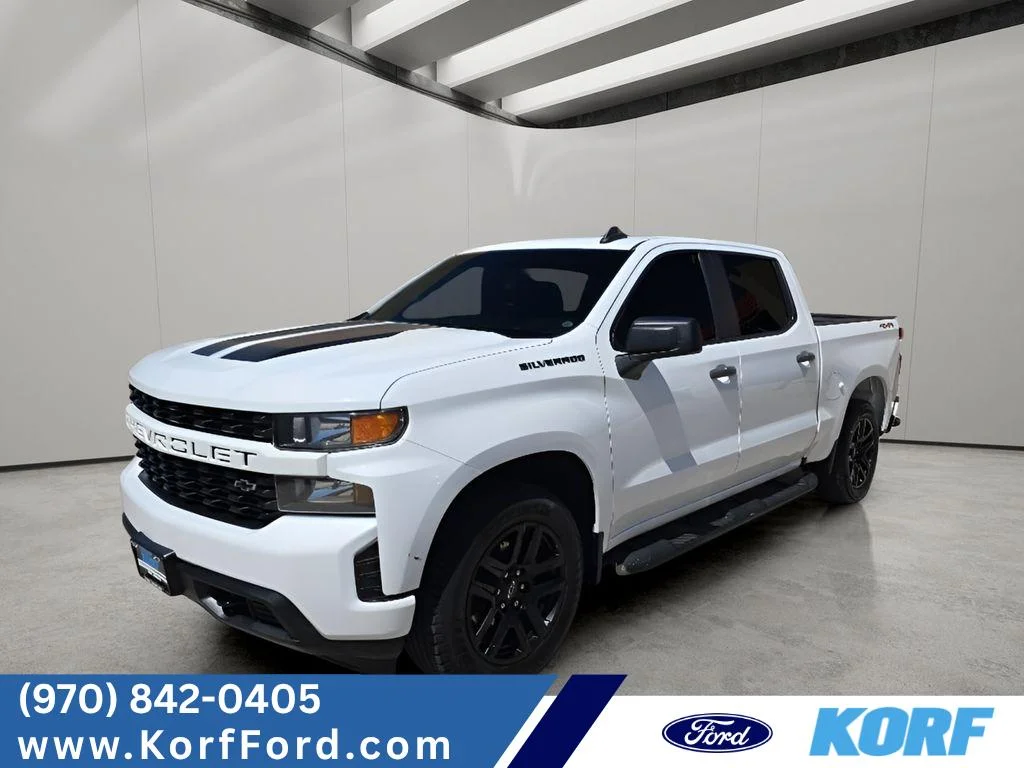 Used 2022 White Chevrolet Custom image 1