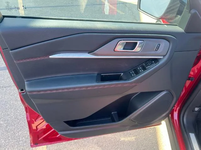 New 2026 Rapid Red Metallic Tinted Clearcoat Ford ST-Line image 45