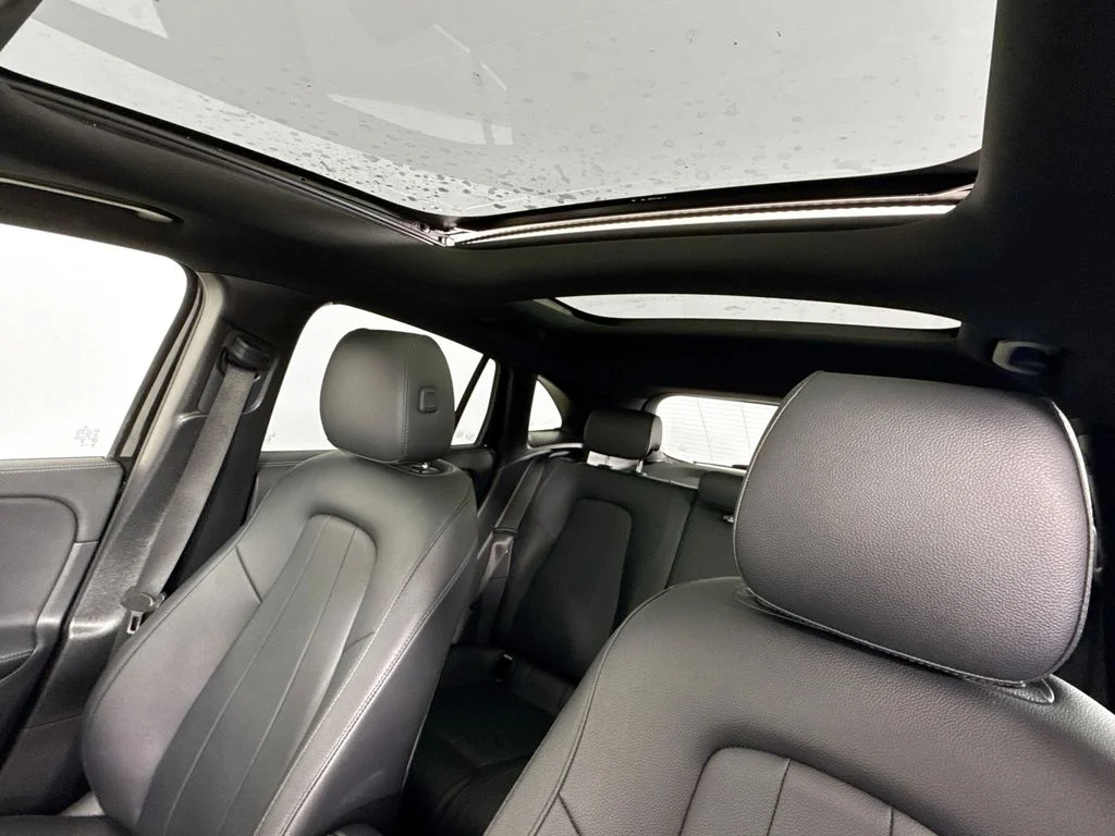 Used 2024  Mercedes-Benz GLA 250 image 20