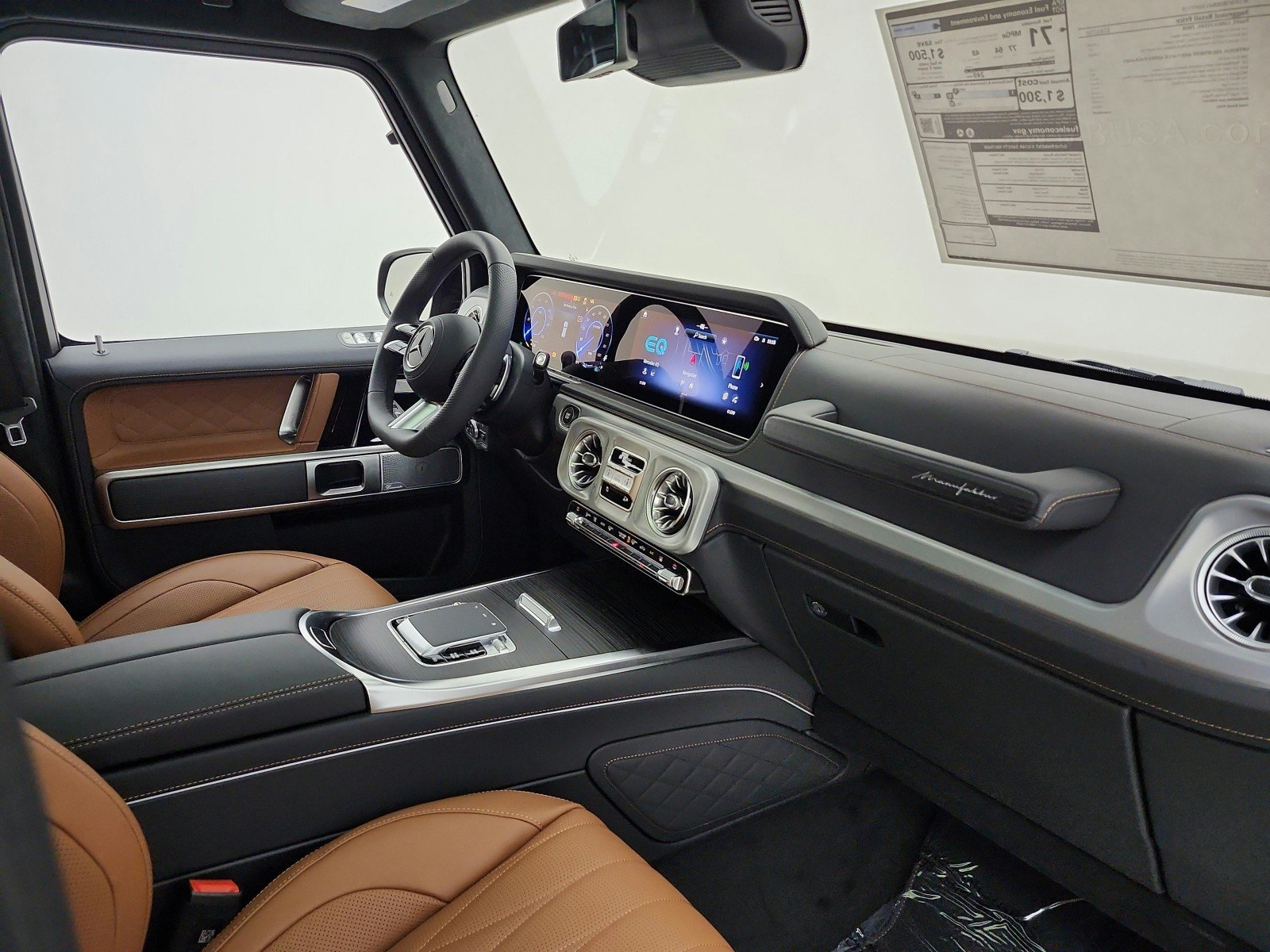 New 2027 MANUFAKTUR Dark Olive Green Magno Mercedes-Benz G 580e SUV image 15