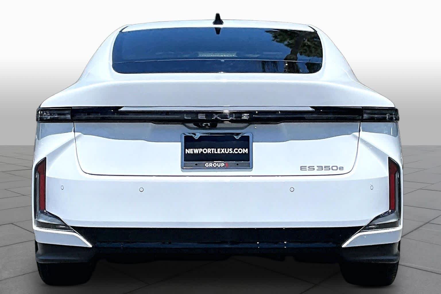 New 2026 Ultra White Lexus PREMIUM image 4