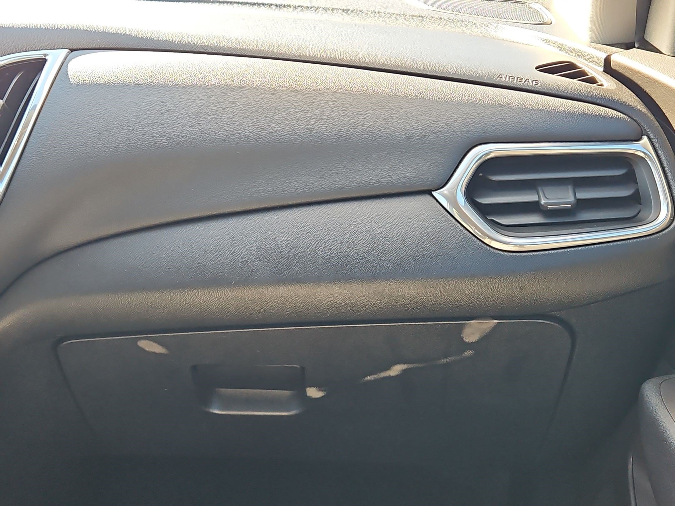 Certified Used 2018 MOSAIC BLACK METALLIC Chevrolet LT image 29