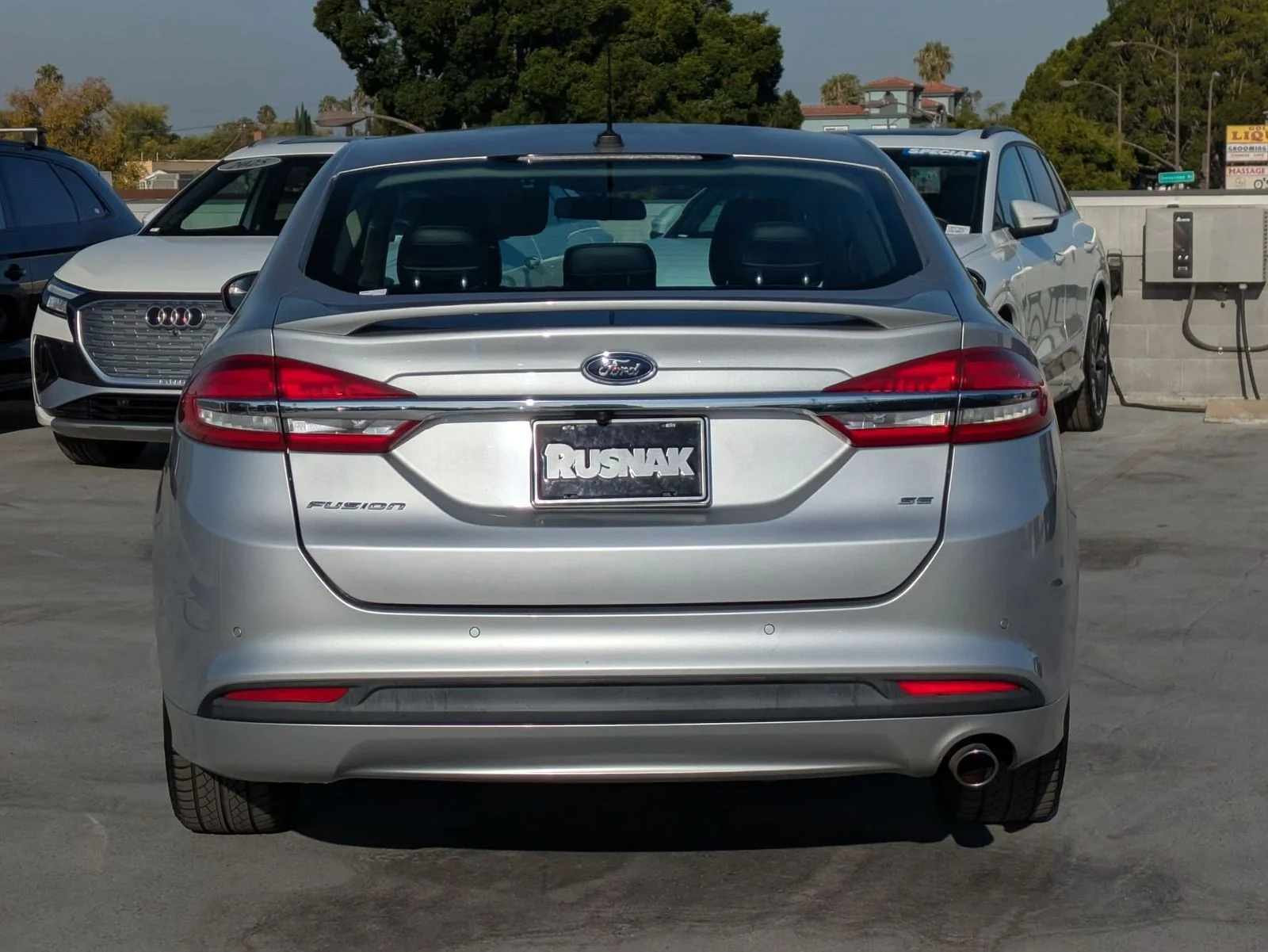 Used 2017 Silver Ford SE image 9