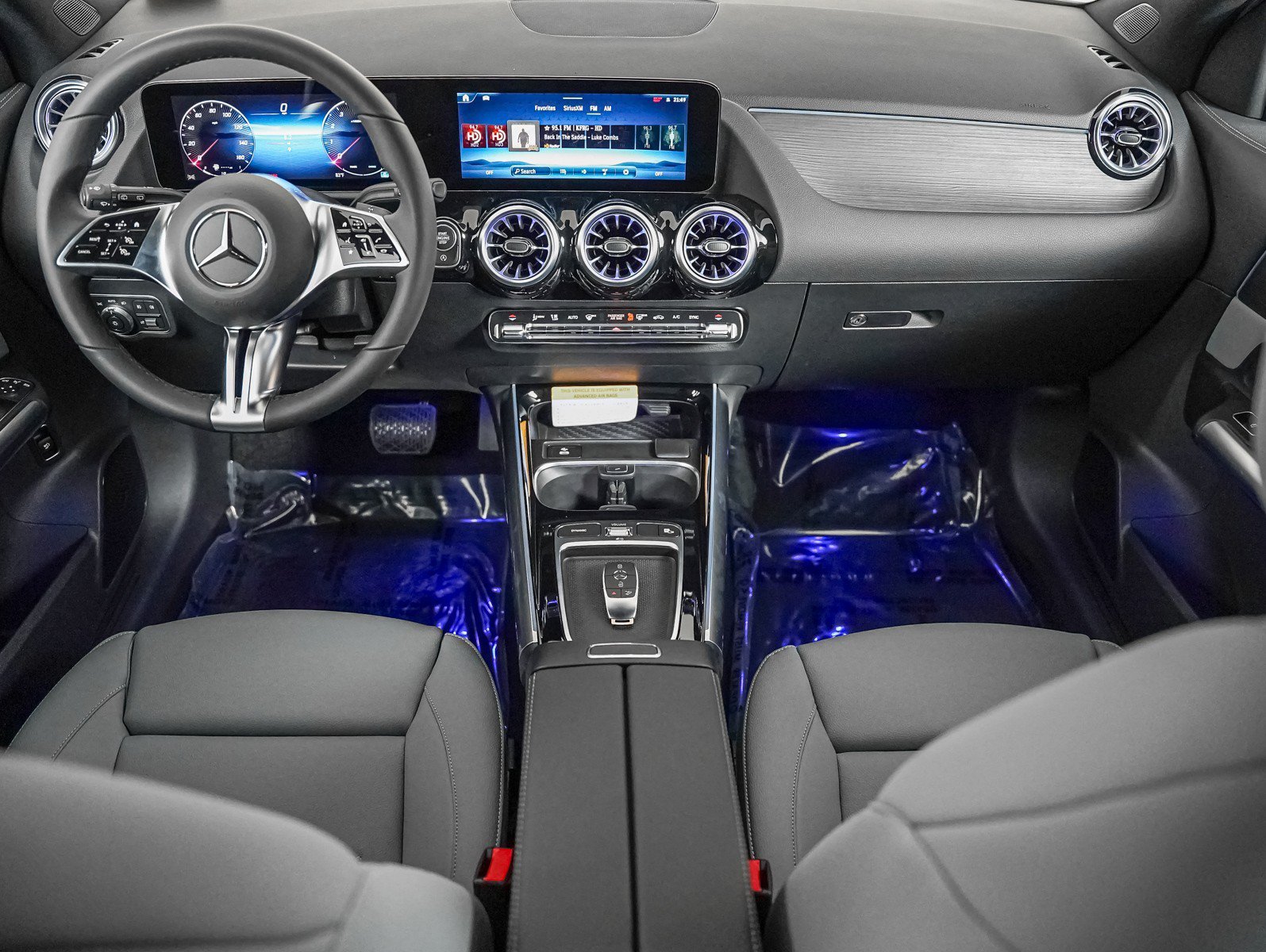 New 2026 Polar White Mercedes-Benz GLA 250 image 9