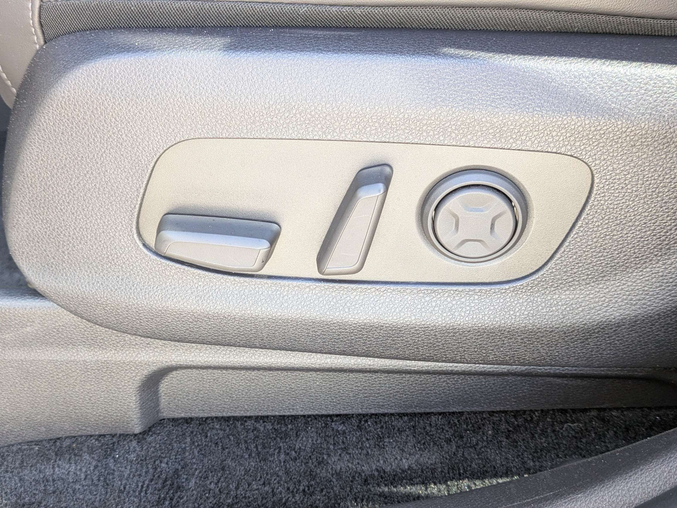 Certified Used 2025 Panthera Metal Kia EX image 24