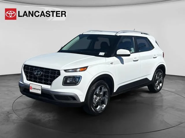 Used 2025 Lunar White Hyundai SEL image 3