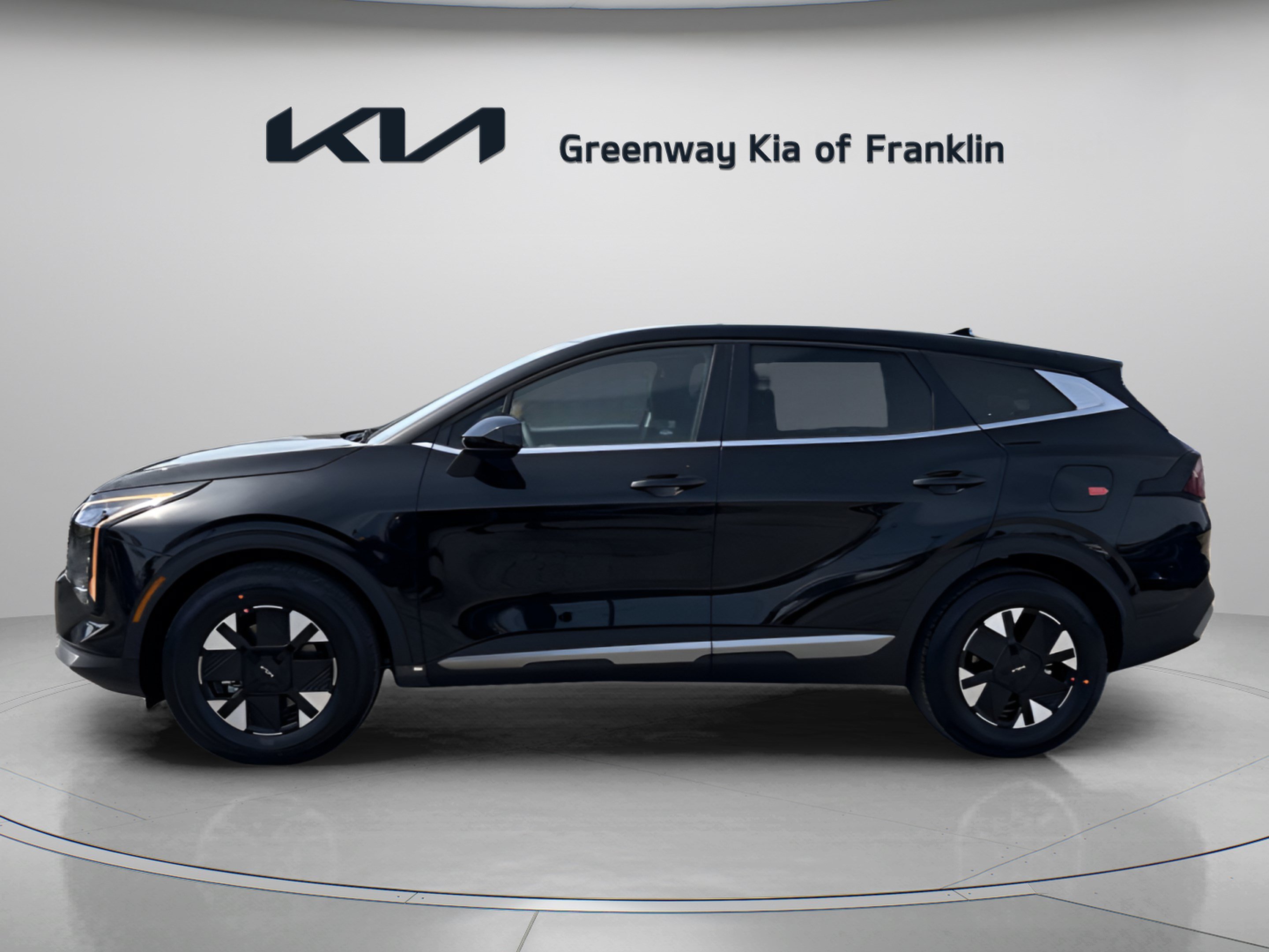 New 2026 Fusion Black Kia LX image 4