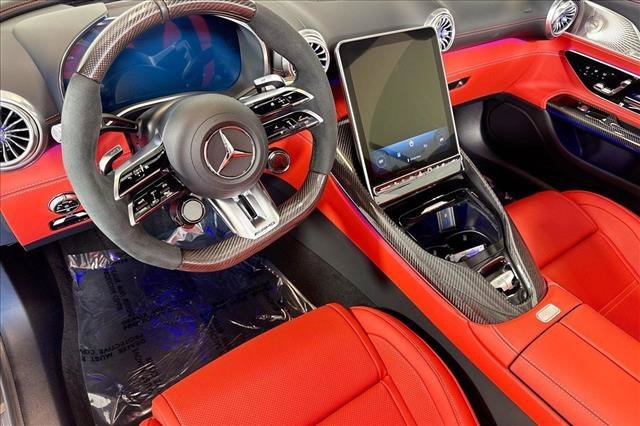 New 2026 MANUFAKTUR Night Black Magno Mercedes-Benz AMG® SL 63 S E Performance image 37