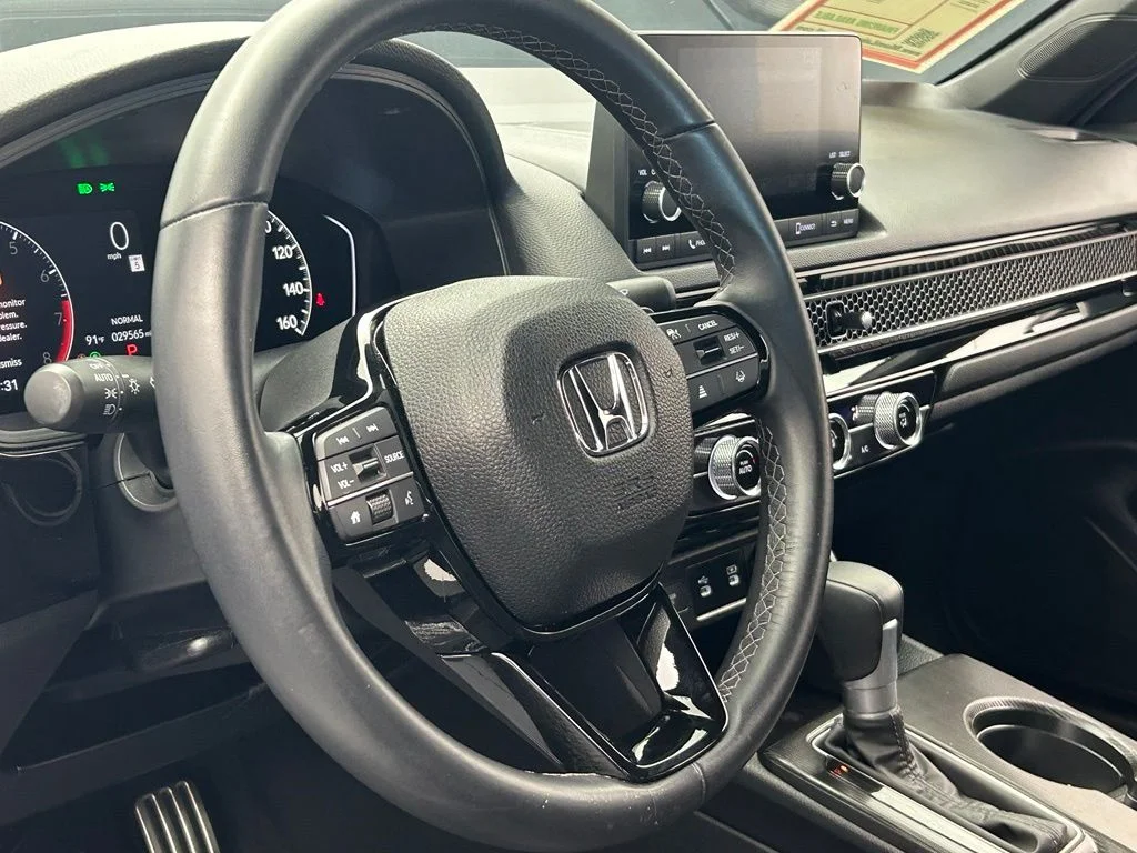 Used 2026 Platinum White Pearl Honda Sport image 17
