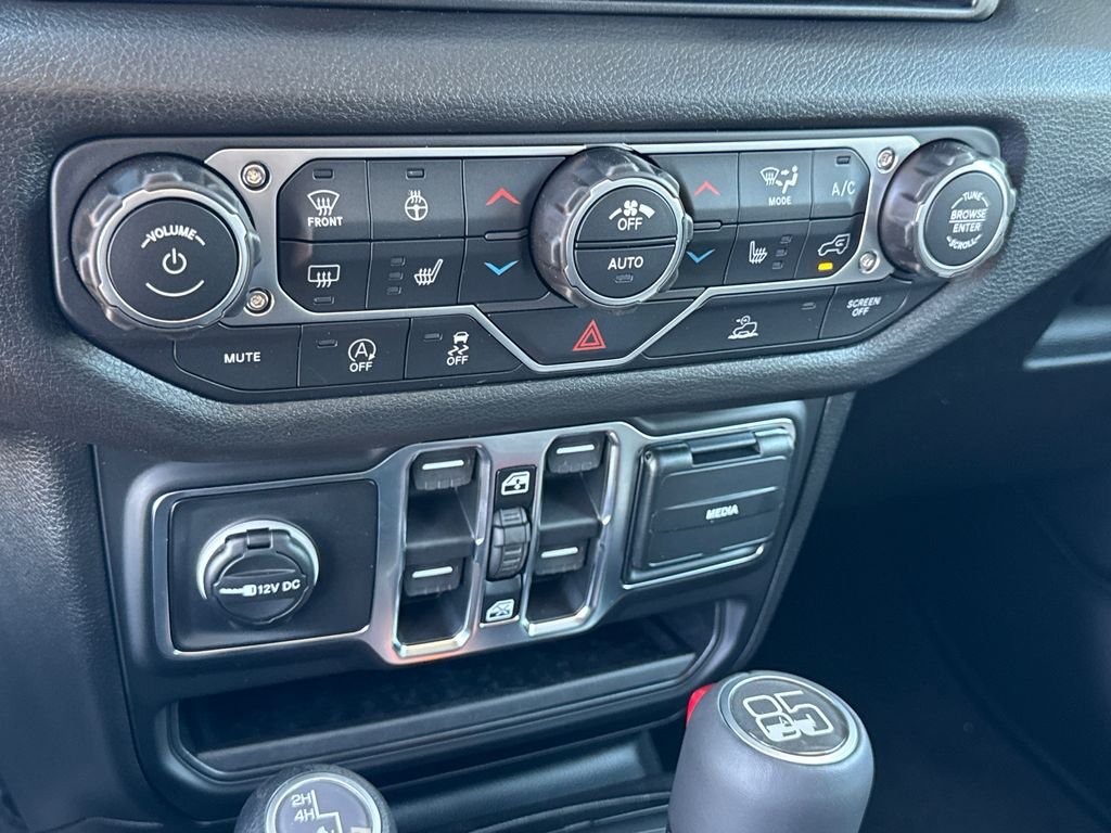 New 2026 Granite Crystal Metallic Clear-Coat Exterior Paint Jeep 85th Anniversary Edition image 31