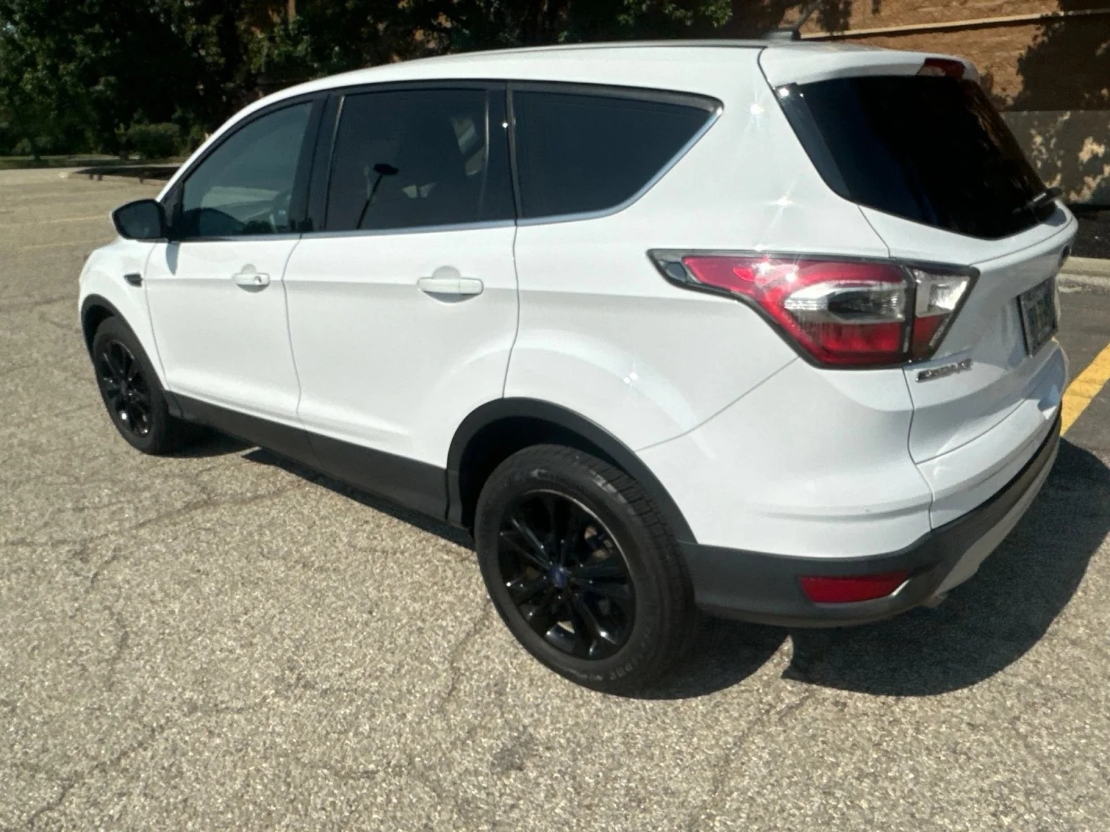 Used 2017 Oxford White Ford SE image 21