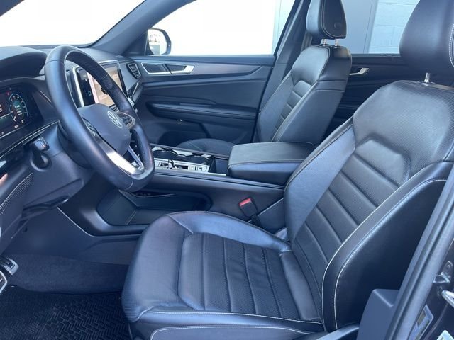 Certified Used 2024 Black Volkswagen 2.0T SEL R-Line image 10
