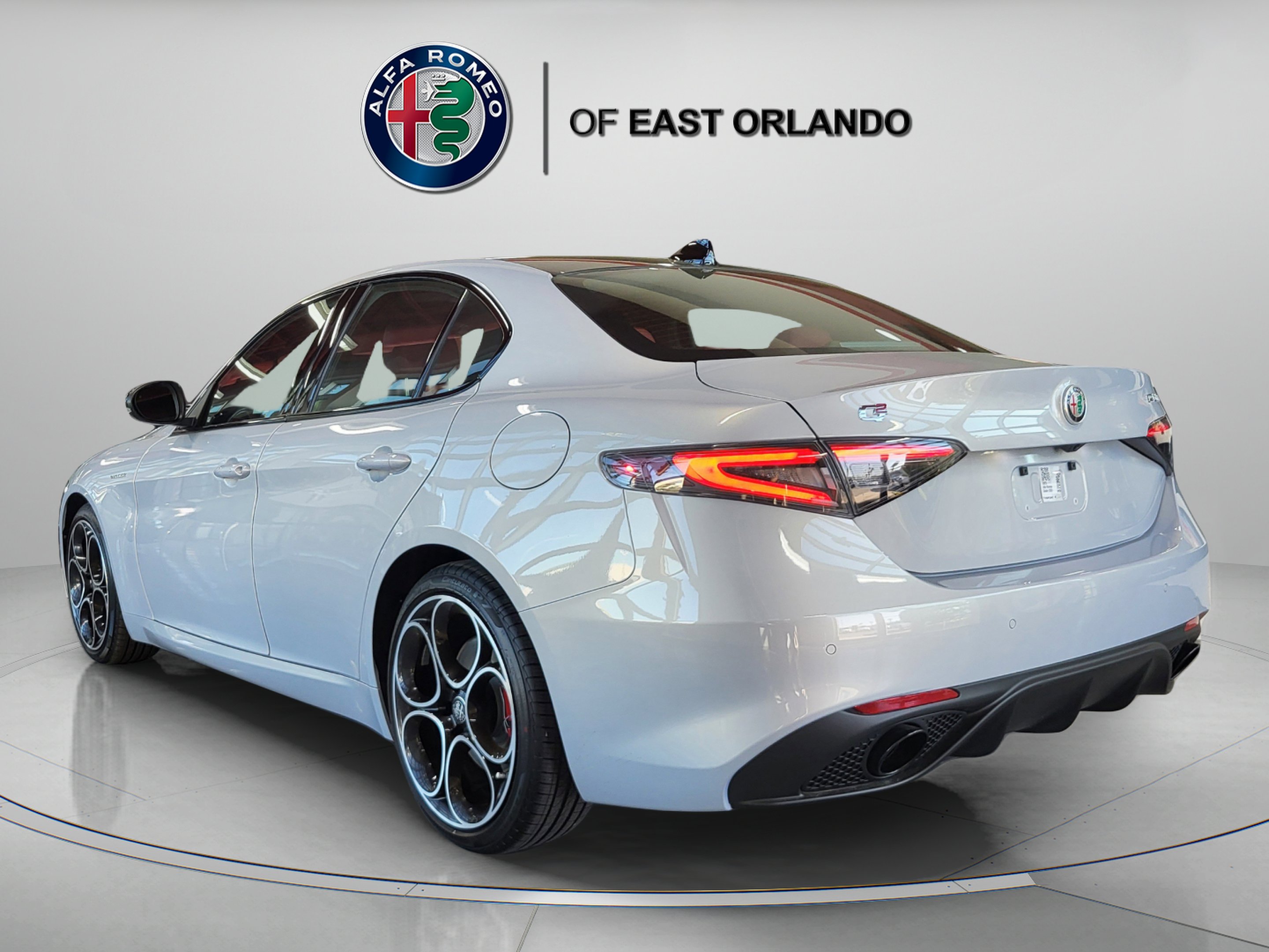 New 2025 Moonlight Gray Metallic Alfa Romeo  image 6