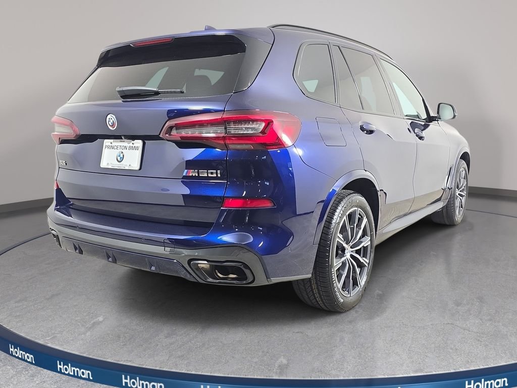 Used 2022 Tanzanite Blue II Metallic BMW M50i image 6