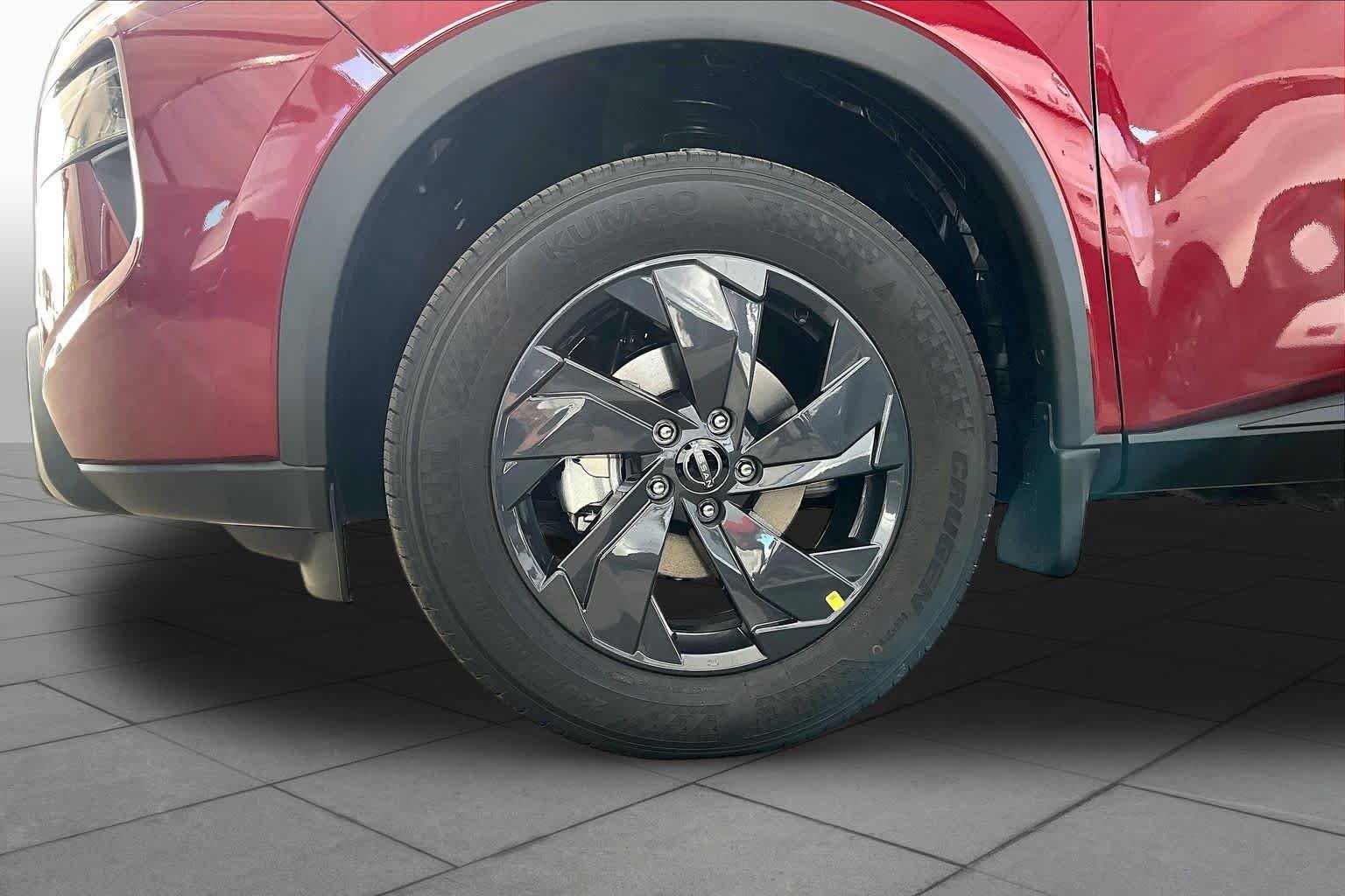 New 2027 Scarlet Ember Tintcoat Nissan SV image 9