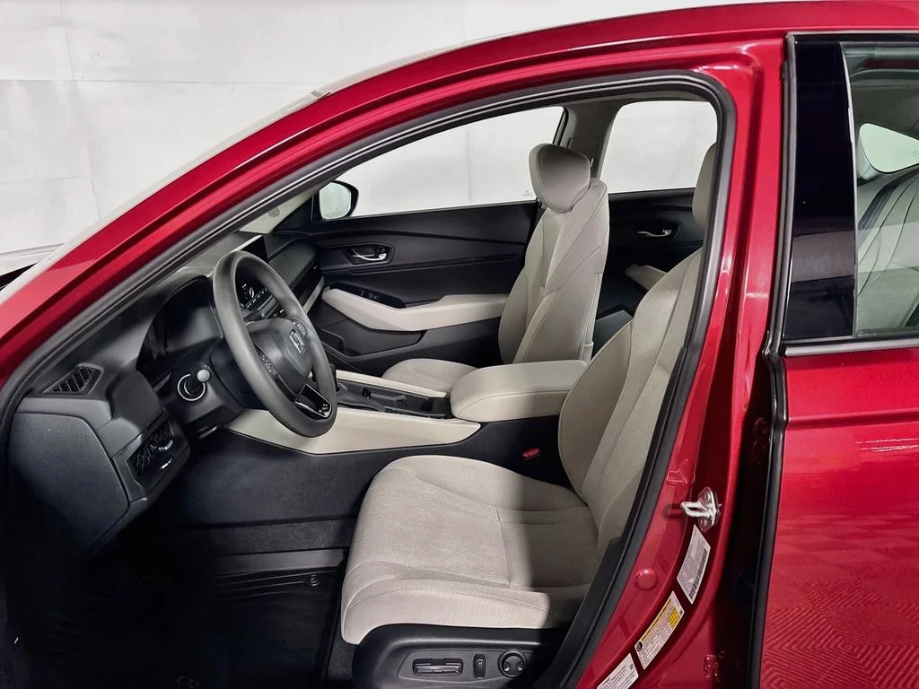 Used 2025 Radiant Red Metallic Honda SE image 11